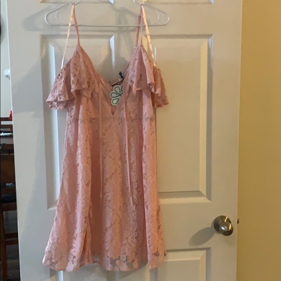 Baby pink off shoulder lace dress - Picture 1 of 1